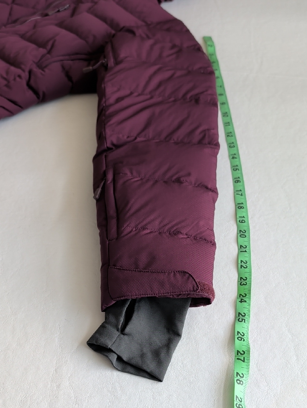 Mountain Hardwear 700 Down Purple Puffer Coat Women's Size Medium - Picture 5 of 13